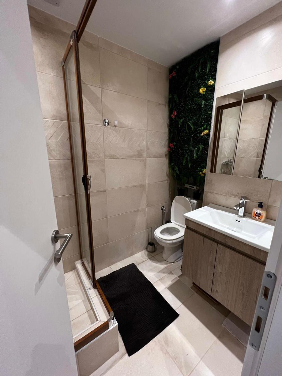 Cozy Modern Studio In Thessaloniki Apartman Kültér fotó