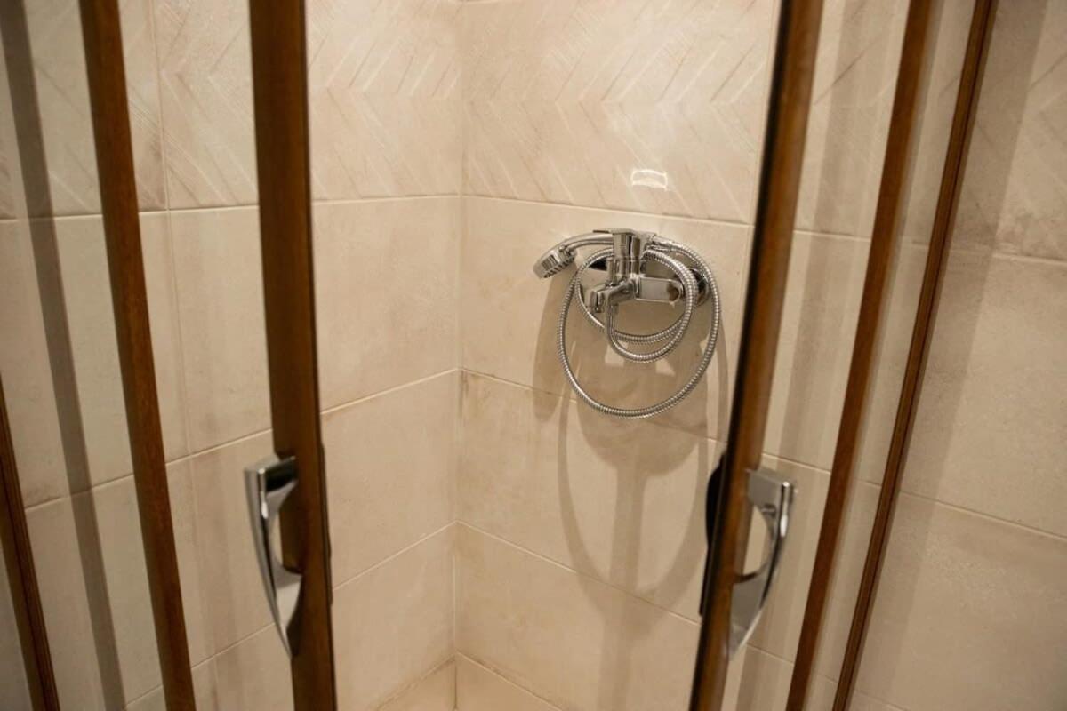 Cozy Modern Studio In Thessaloniki Apartman Kültér fotó